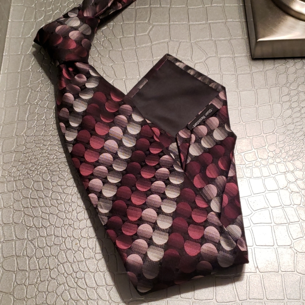 Van Heusen Tie